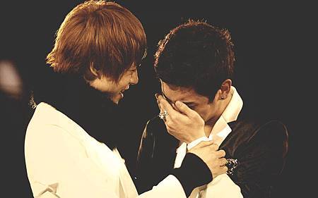08mkmf-Yoochun+Changmin2