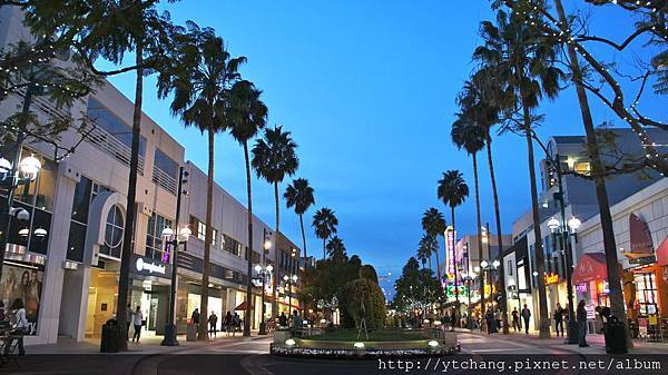 3rd St Promenade