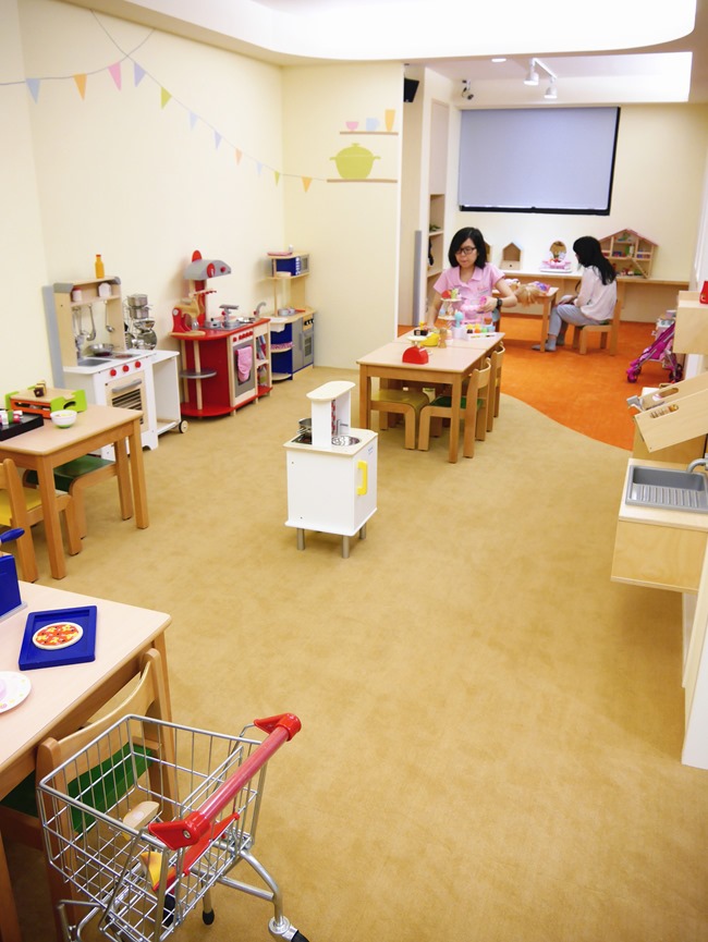 │台北。親子館│幼佑城堡。球池、音磚軌道溜溜球、攀岩、氣墊床、透明人體滾球 多元豐富的新遊樂體驗