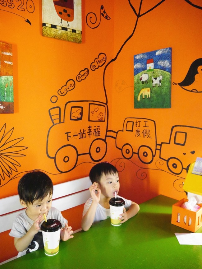 │宜蘭。冬山│幸福20號農場。窯烤pizza、樹枝簽筆、水果醋DIY童話親子樂