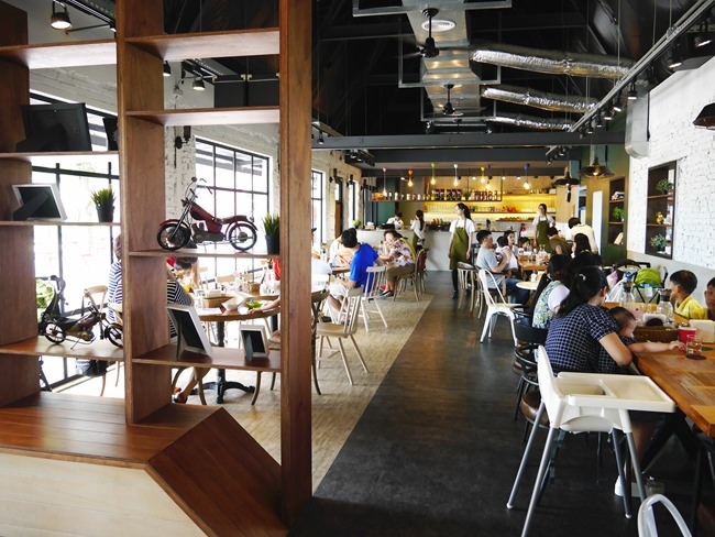 │宜蘭。礁溪│「幸福時光」親子餐廳。大黑板、獨立遊戲室、小廚師體驗、耐人尋味的文青工業風6 │宜蘭。礁溪│「幸福時光」親子餐廳。大黑板、獨立遊戲室、小廚師體驗、耐人尋味的文青工業風