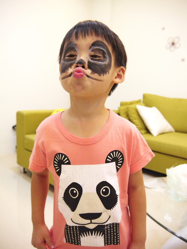 法國「namaki幼童天然彩繪組+可撕式水性指甲油+造型指甲貼紙」。萬聖節開趴「妝」很大!萬聖節、生日、Dress Code派對 法國「namaki幼童天然彩繪組+可撕式水性指甲油+造型指甲貼紙」。萬聖節開趴「妝」很大!萬聖節、生日、Dress Code派對