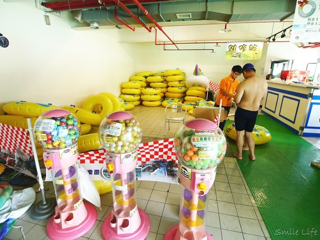 台北公館休閒運動會館「洛德城堡水上樂園」結合健身房、室內泳池、親子遊戲區、電動超跑、戶外多項水上設施、滑水道…