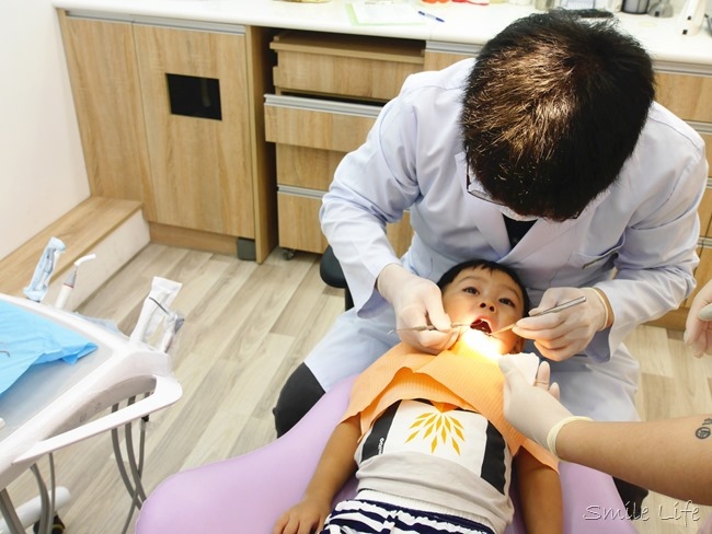 │育兒│小孩含氟牙膏 兒童牙膏 乳牙照顧 兒童蛀牙 兒童牙醫 兒童牙刷推薦 │育兒│小孩含氟牙膏 兒童牙膏 乳牙照顧 兒童蛀牙 兒童牙醫 兒童牙刷推薦