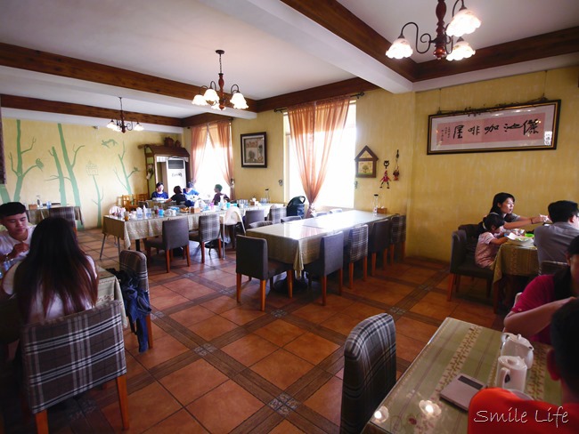 │食。頭份│儷池咖啡屋。自然鄉村童趣餐廳。草坪、餵魚親子近郊首選 │食。頭份│儷池咖啡屋。自然鄉村童趣餐廳。草坪、餵魚親子近郊首選