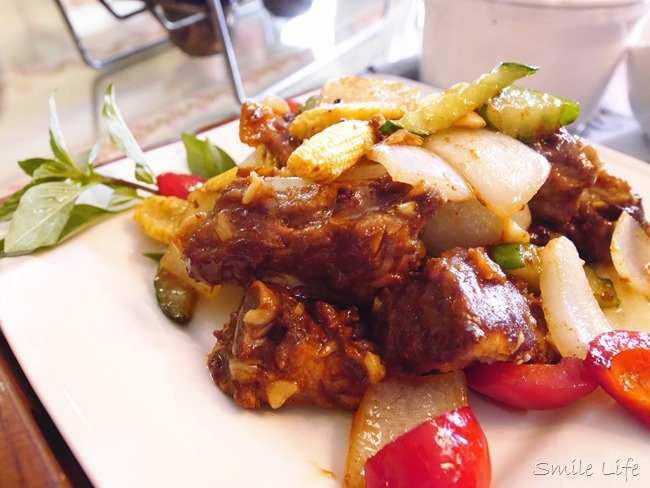 │食。頭份│儷池咖啡屋。自然鄉村童趣餐廳。草坪、餵魚親子近郊首選 │食。頭份│儷池咖啡屋。自然鄉村童趣餐廳。草坪、餵魚親子近郊首選