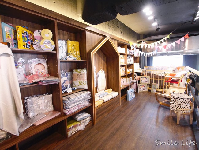 【新竹。親子景點】朵朵森林繪本屋。聽故事、親子烘焙/花藝手作DIY、文創美學 【新竹。親子景點】朵朵森林繪本屋。聽故事、親子烘焙/花藝手作DIY、文創美學