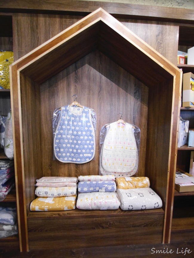 【新竹。親子景點】朵朵森林繪本屋。聽故事、親子烘焙/花藝手作DIY、文創美學 【新竹。親子景點】朵朵森林繪本屋。聽故事、親子烘焙/花藝手作DIY、文創美學