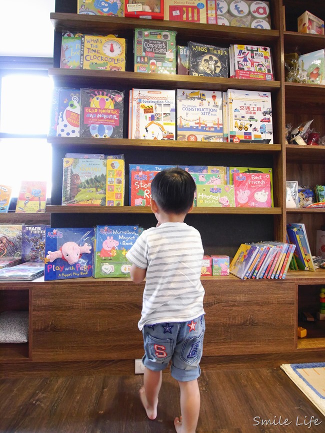 【新竹。親子景點】朵朵森林繪本屋。聽故事、親子烘焙/花藝手作DIY、文創美學 【新竹。親子景點】朵朵森林繪本屋。聽故事、親子烘焙/花藝手作DIY、文創美學