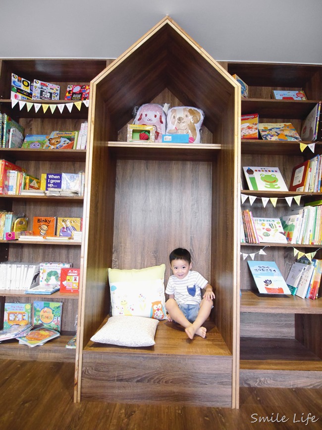 【新竹。親子景點】朵朵森林繪本屋。聽故事、親子烘焙/花藝手作DIY、文創美學 【新竹。親子景點】朵朵森林繪本屋。聽故事、親子烘焙/花藝手作DIY、文創美學