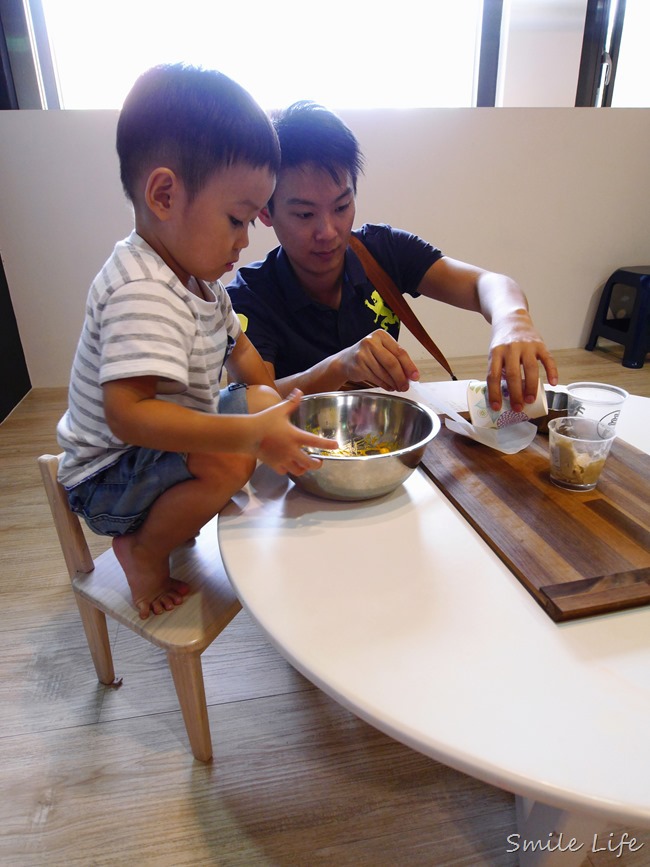 【新竹。親子景點】朵朵森林繪本屋。聽故事、親子烘焙/花藝手作DIY、文創美學 【新竹。親子景點】朵朵森林繪本屋。聽故事、親子烘焙/花藝手作DIY、文創美學