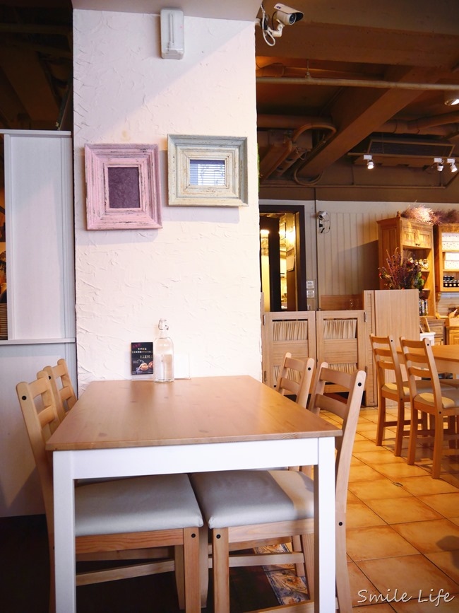 ▌食。台北▌ 新開幕「Café de Saison四季咖啡」與美食相遇。享受靜巷中的悠閒時光。打卡再送「蜂巢蜜堅果法式吐司」超好吃！