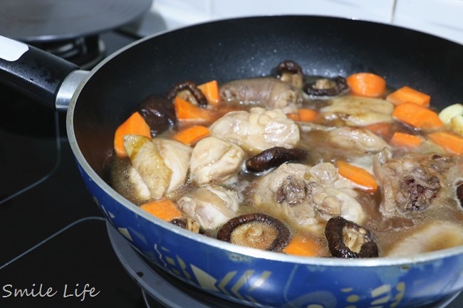 ▌食譜▌便當菜。無敵下飯「醬燒香菇雞腿」