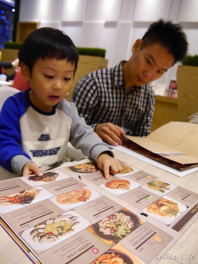 ▌樹林。親子餐廳▌小星球家庭餐廳-Little Planet。超具創意十大主題派對屋 專心吃飯也要盡情玩! ▌樹林。親子餐廳▌小星球家庭餐廳-Little Planet。超具創意十大主題派對屋 專心吃飯也要盡情玩!