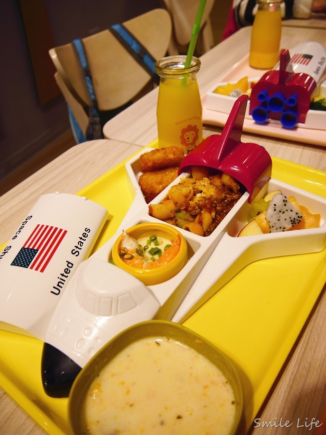 ▌樹林。親子餐廳▌小星球家庭餐廳-Little Planet。超具創意十大主題派對屋 專心吃飯也要盡情玩! ▌樹林。親子餐廳▌小星球家庭餐廳-Little Planet。超具創意十大主題派對屋 專心吃飯也要盡情玩!