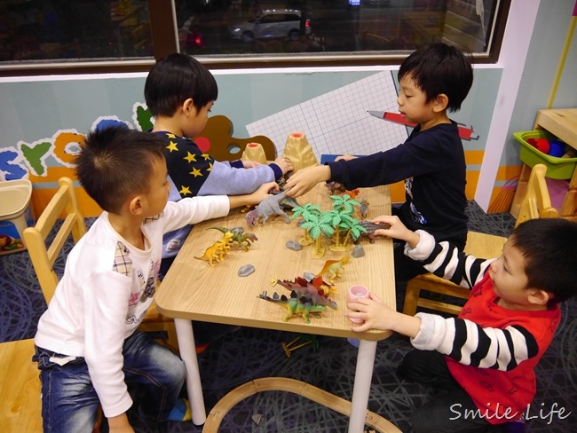 ▌樹林。親子餐廳▌小星球家庭餐廳-Little Planet。超具創意十大主題派對屋 專心吃飯也要盡情玩! ▌樹林。親子餐廳▌小星球家庭餐廳-Little Planet。超具創意十大主題派對屋 專心吃飯也要盡情玩!