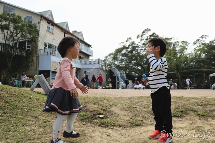 ▌桃園▌美拍秘境「富田花園農場」親子草坪、野餐、騎車、餵動物…還有萌萌草泥馬愛自拍。超殺底片！