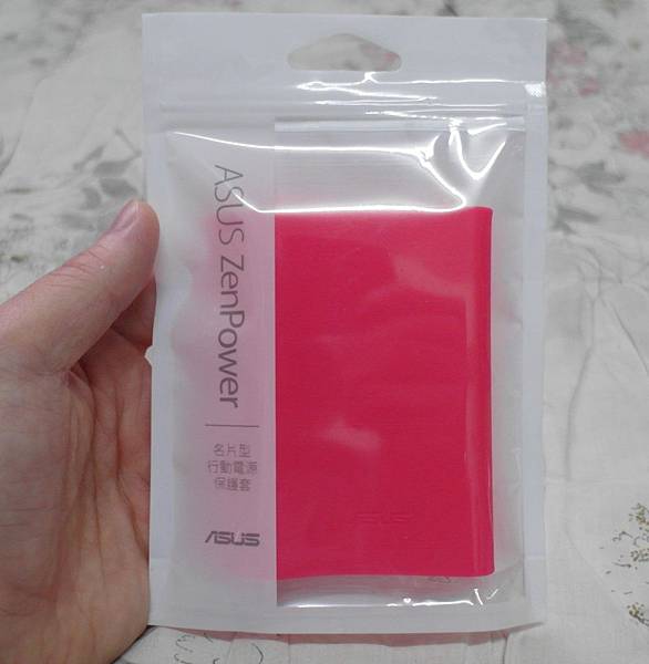 【開箱】小巧玲瓏 ASUS ZenPower 9600mAh