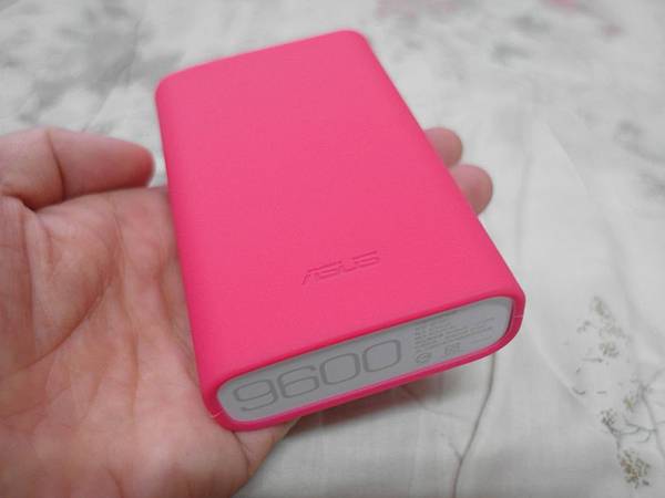 【開箱】小巧玲瓏 ASUS ZenPower 9600mAh