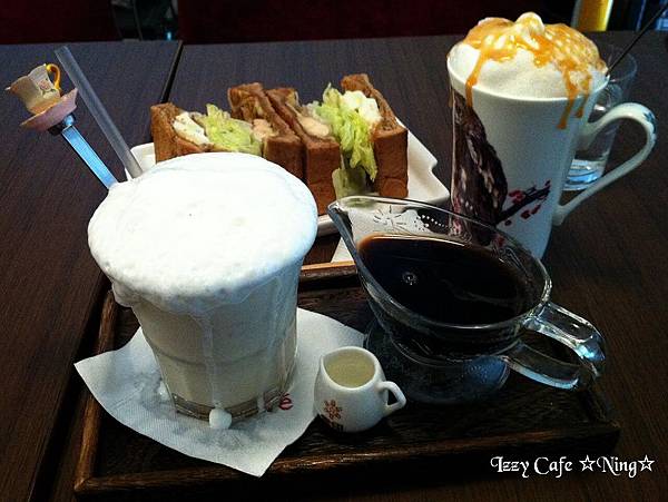 Izzy cafe令人驚艷的冰磚冰咖啡和巧克力鍋@ 寧的吃喝玩樂 ...
