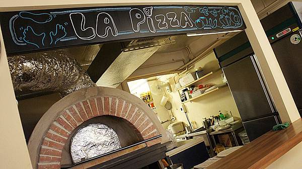 La Pizza Pizzeria 石窯風餐館