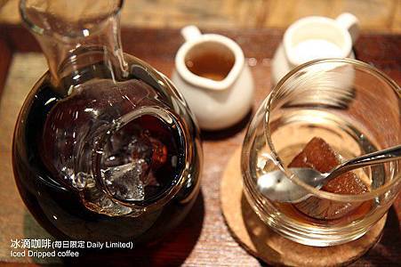 【台北】路燈咖啡 Light cafe 【台北】路燈咖啡 Light cafe