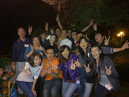 29616_563137633701567_1491875960_n