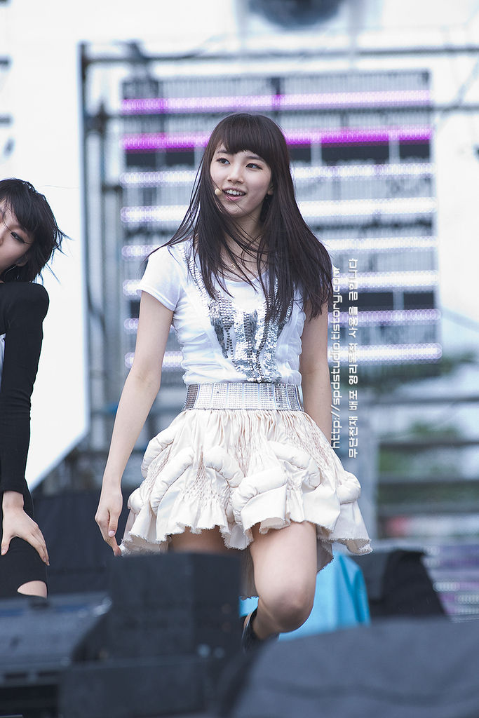 Suzy25.jpg