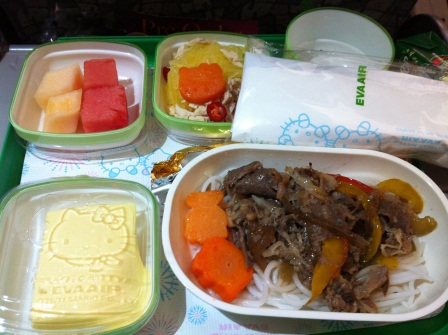 1348366580-3654796893 2012 松山虹橋飛行 又一次巧遇Hello Kitty