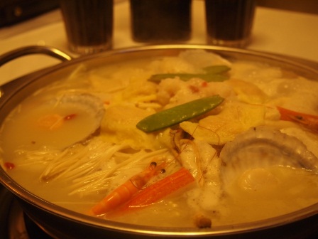 1348374932-174696043 Shanghai-三人行骨頭王 其實就是火鍋阿