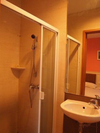 1352473425-3157165888 Singapore-超方便之平價酒店Victoria Hotel