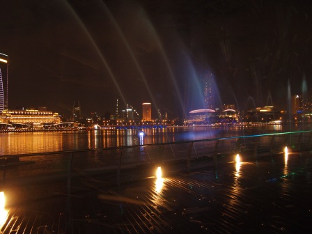 1353585795-848561897 Singapore-Marina Bay Sands金沙雷射燈光音樂水舞秀 一整個驚喜滿滿的Wonder Full
