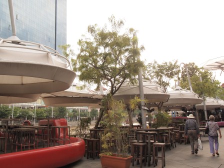 1353938808-91655414 Singapore-Clarke Quay克拉碼頭的異國風情