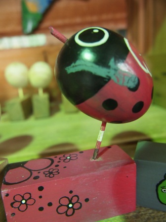 1356272043-428046079 三義-一ㄚ箱寶(鴨箱寶) 小朋友的塗鴉天地