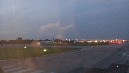 1357959300-1169345757 2013首飛台北新加坡香港商務行