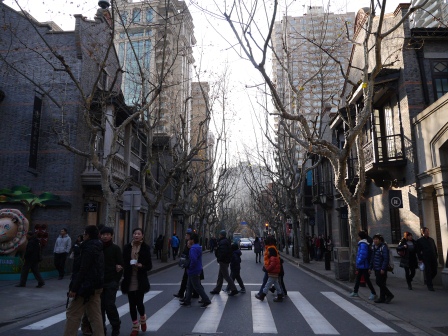 1358260833-2960496279 Shanghai-新天地 超熱鬧觀光客必訪