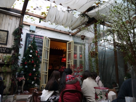 1362014970-3786762728 Shanghai-人氣咖啡館 小小花園