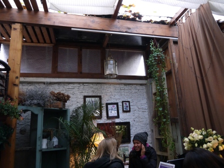 1362015341-3205864981 Shanghai-人氣咖啡館 小小花園