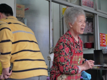 1367388460-2309224125 新竹-"有夠爛"花生湯 軟爛好喝