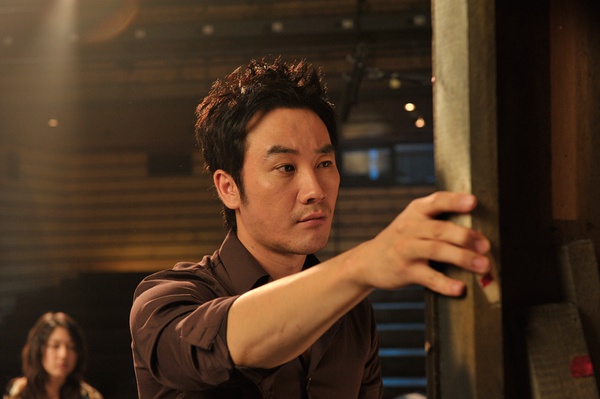 1371352178-1400177190 Cyrano Agency戀愛操作團