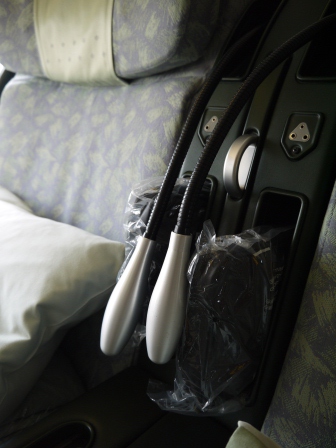 1373423521-2156112543 台北曼谷倫敦 長榮桂冠艙 運氣不好沒搭到皇璽桂冠艙(2013英法德三國四城快速通過之2)