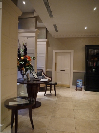 1373559565-768449292 Edinburgh-Fraser Suites位於老城中心的優雅的小酒店(2013英法德三國四城快速通過之18)
