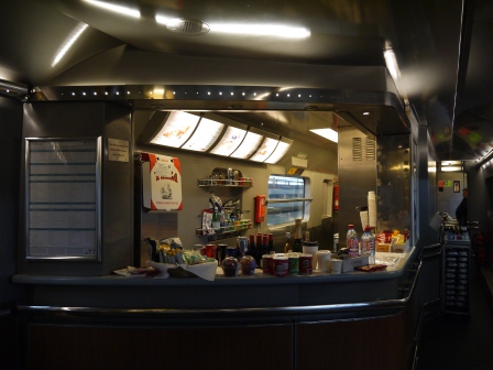 1373794766-2105473644 London-Eurostar倫敦巴黎歐洲之星初體驗 一點都不夢幻的火車行(2013英法德三國四城快速通過之12)