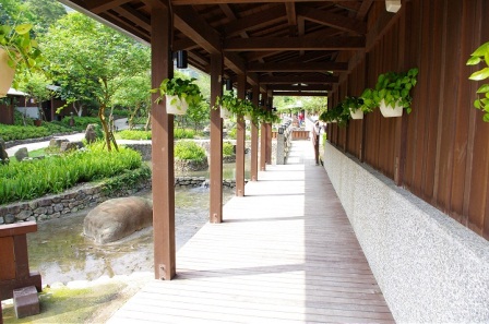 1378280770-3496738225 礁溪-礁溪溫泉公園森林風呂 簡單乾淨大眾裸湯