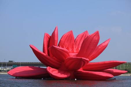 1383467212-3110598042 新屋-Rubber Duck黃色小鴨之我是旱鴨子