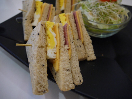 1383467226-2352970536 中壢-哈堡堡 簡單實惠中原人的早餐店