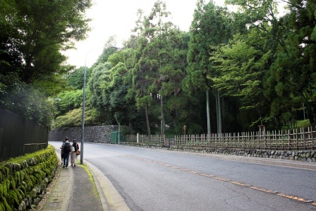 1386505936-3254200380 Kyoto-龍安寺 枯山水 巧妙的15顆石頭排列 永遠只看到14顆