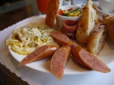 1387081229-2816309126 新竹-綠園道旁I Love Mr. H輕鬆的早午餐時光