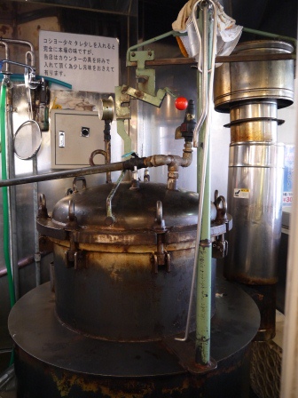 1387981701-2053532289 Shinjuku-博多天神拉麵 湯頭濃郁高麗菜辣醬加分