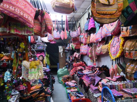 1394343114-3501327209 Bangkok-超大市集應有盡有 不買看熱鬧也很有趣的Chutuchak恰圖恰市場